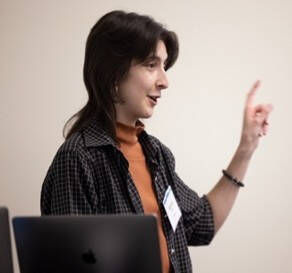 Becca presenting at SSD